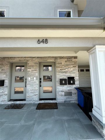 648 E Broadway, Long Beach, NY 11561