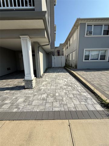648 E Broadway, Long Beach, NY 11561
