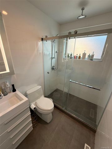 648 E Broadway, Long Beach, NY 11561