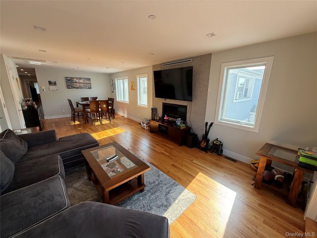 648 E Broadway, Long Beach, NY 11561