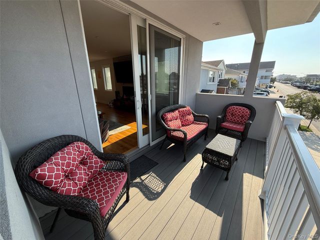 648 E Broadway, Long Beach, NY 11561
