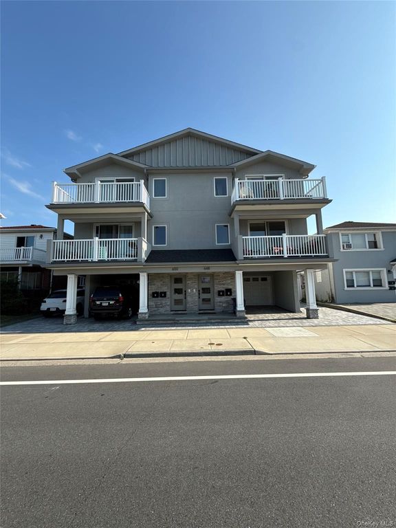 648 E Broadway, Long Beach, NY 11561
