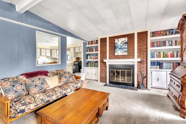 139 Village W Drive, Spotswood, NJ 08884