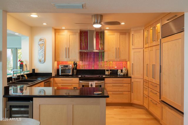 2522 E OREGON Avenue, Phoenix, AZ 85016