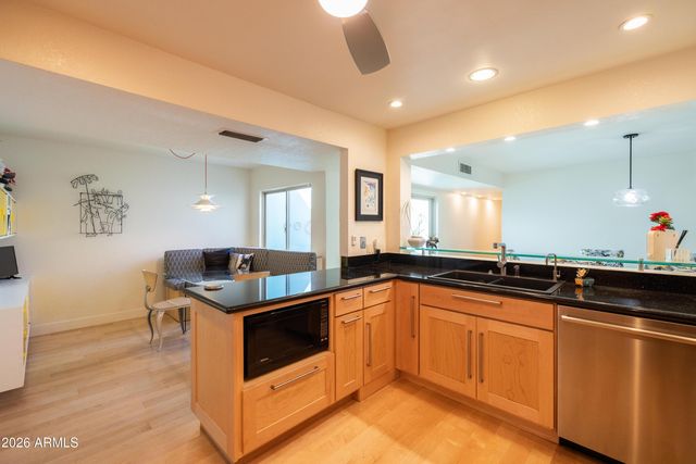 2522 E OREGON Avenue, Phoenix, AZ 85016