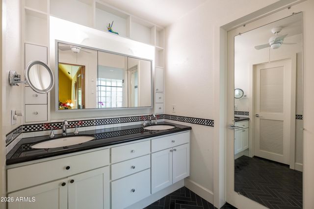 2522 E OREGON Avenue, Phoenix, AZ 85016