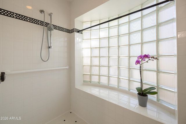 2522 E OREGON Avenue, Phoenix, AZ 85016