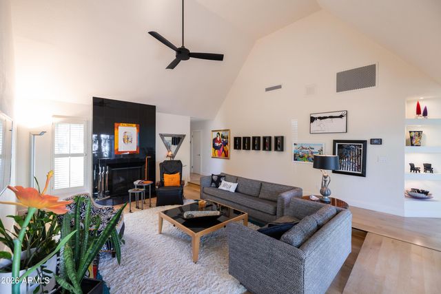 2522 E OREGON Avenue, Phoenix, AZ 85016