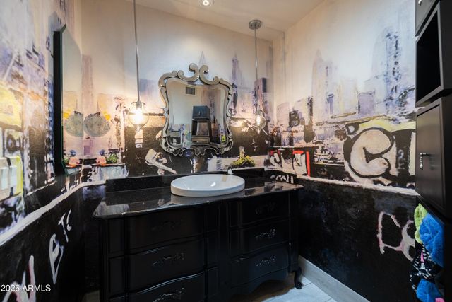 2522 E OREGON Avenue, Phoenix, AZ 85016