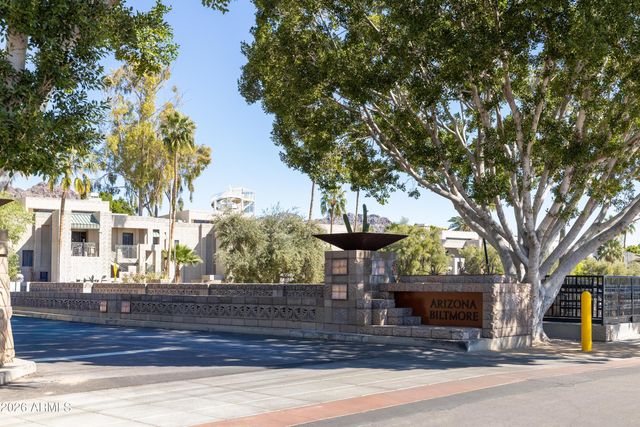 2522 E OREGON Avenue, Phoenix, AZ 85016