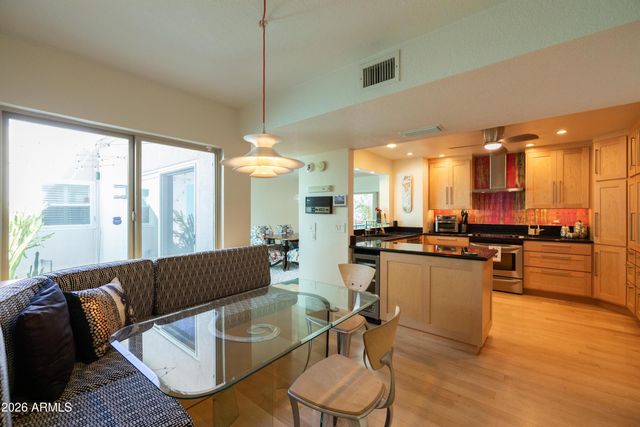 2522 E OREGON Avenue, Phoenix, AZ 85016