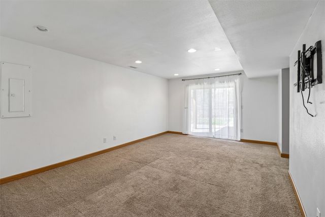 1007 N O Street, Indianola, IA 50125