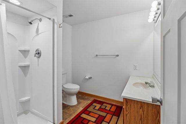 1007 N O Street, Indianola, IA 50125