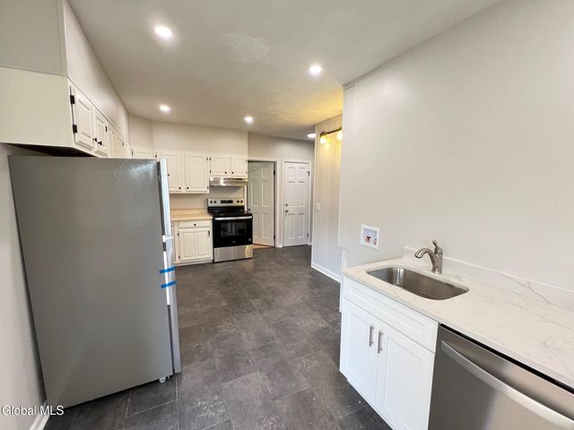 92B Columbia Turnpike, East Greenbush, NY 12144