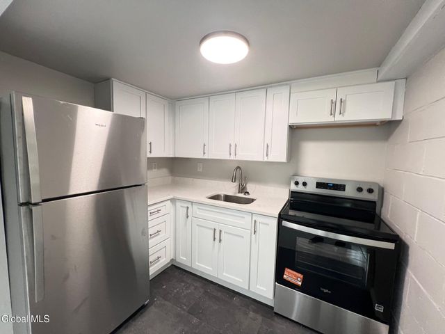 92B Columbia Turnpike, East Greenbush, NY 12144