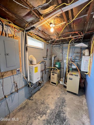 92B Columbia Turnpike, East Greenbush, NY 12144