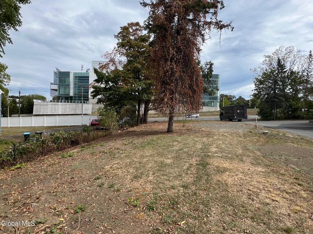 92B Columbia Turnpike, East Greenbush, NY 12144