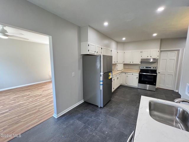 92B Columbia Turnpike, East Greenbush, NY 12144