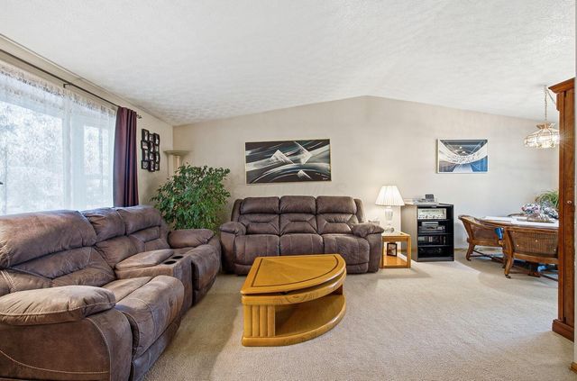 2242 Topaz Drive, Grove City, OH 43123