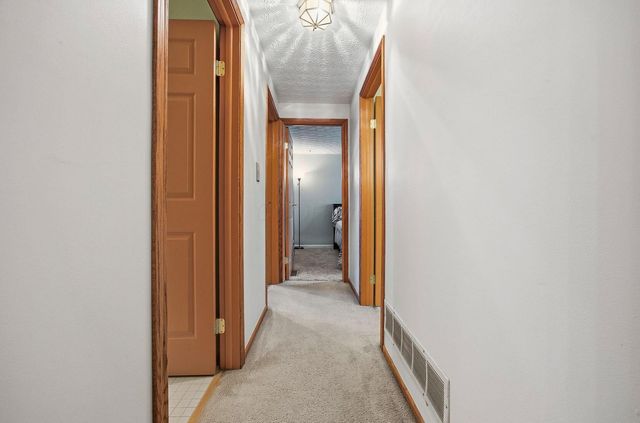 2242 Topaz Drive, Grove City, OH 43123