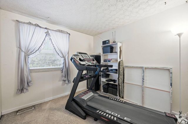 2242 Topaz Drive, Grove City, OH 43123