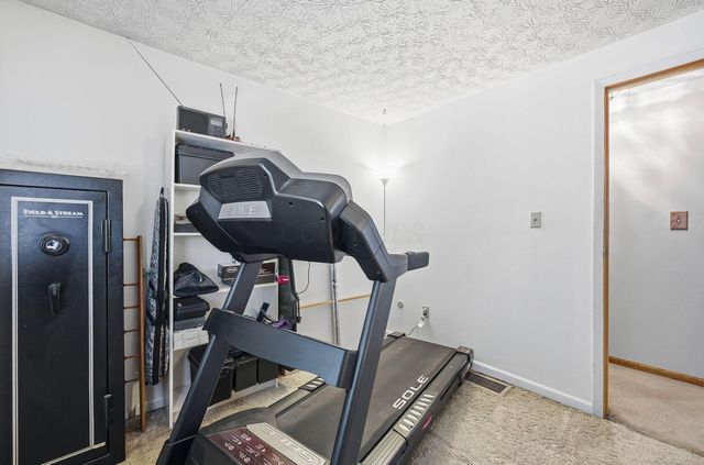 2242 Topaz Drive, Grove City, OH 43123