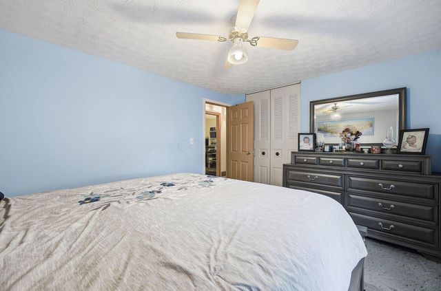 2242 Topaz Drive, Grove City, OH 43123