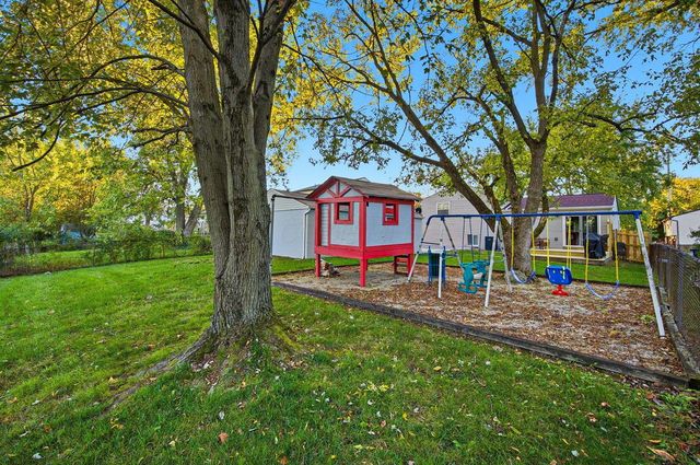 2242 Topaz Drive, Grove City, OH 43123