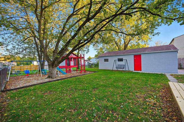 2242 Topaz Drive, Grove City, OH 43123