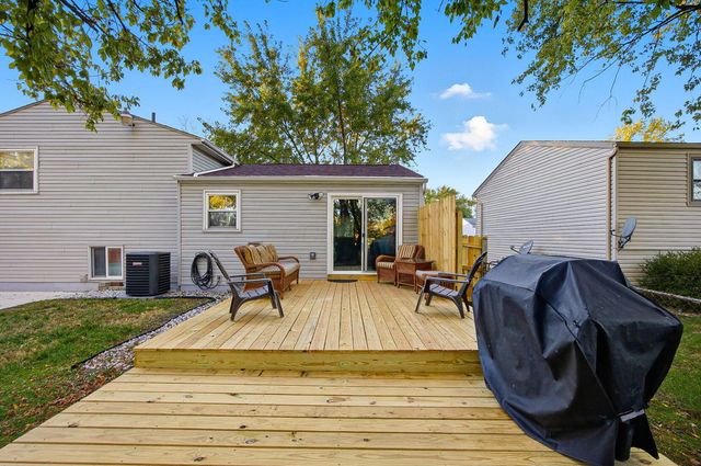 2242 Topaz Drive, Grove City, OH 43123