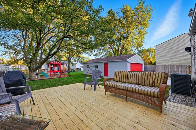 2242 Topaz Drive, Grove City, OH 43123