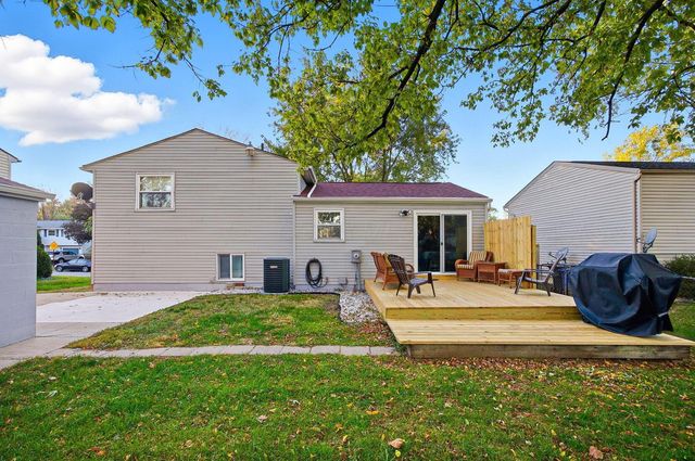 2242 Topaz Drive, Grove City, OH 43123