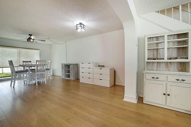 8091 NW 13th St E, Margate, FL 33063