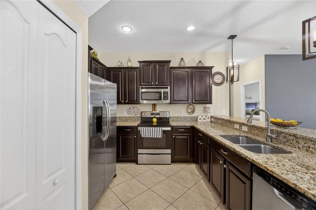 20041 SATIN LEAF AVENUE, Tampa, FL 33647