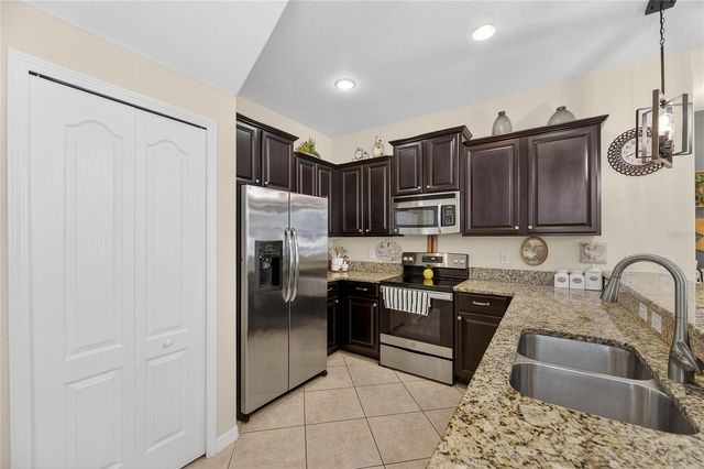 20041 SATIN LEAF AVENUE, Tampa, FL 33647