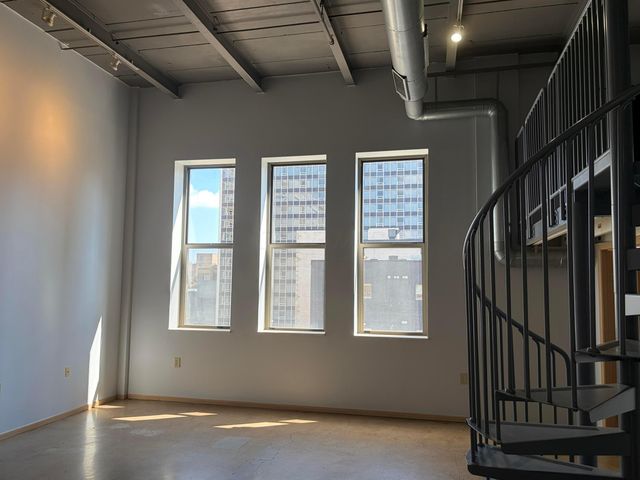 110 N 3rd Street, 703, Columbus, OH 43215