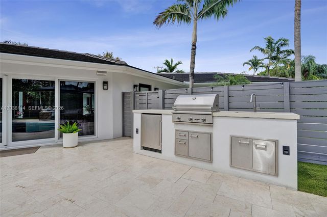 2701 NE 30th Street, Fort Lauderdale, FL 33306
