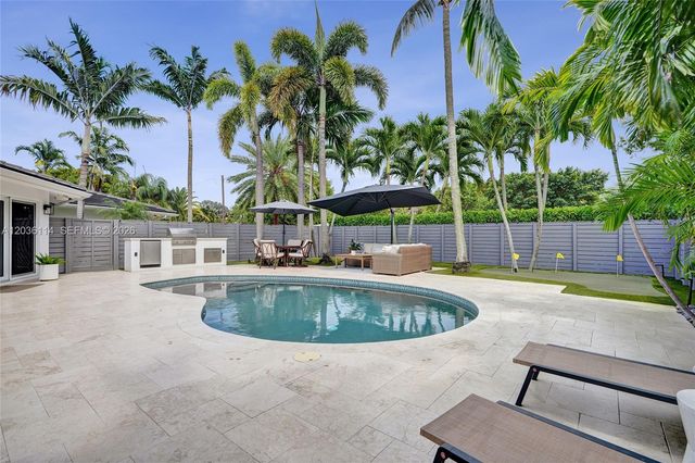 2701 NE 30th Street, Fort Lauderdale, FL 33306