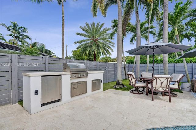 2701 NE 30th Street, Fort Lauderdale, FL 33306