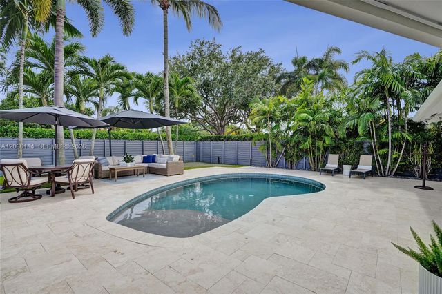 2701 NE 30th Street, Fort Lauderdale, FL 33306
