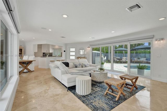 2701 NE 30th Street, Fort Lauderdale, FL 33306