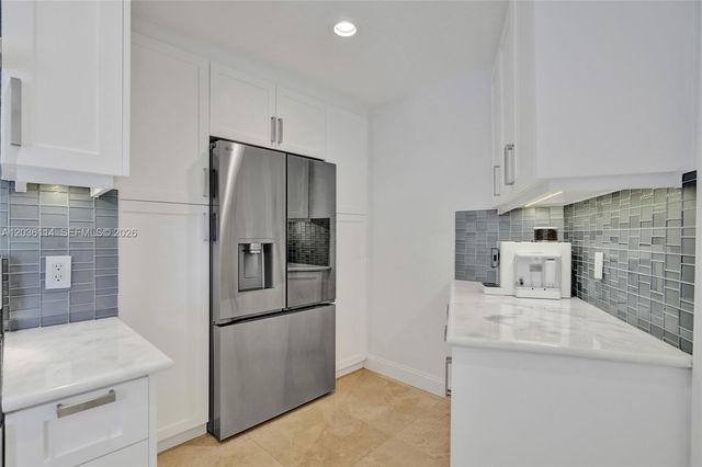 2701 NE 30th Street, Fort Lauderdale, FL 33306