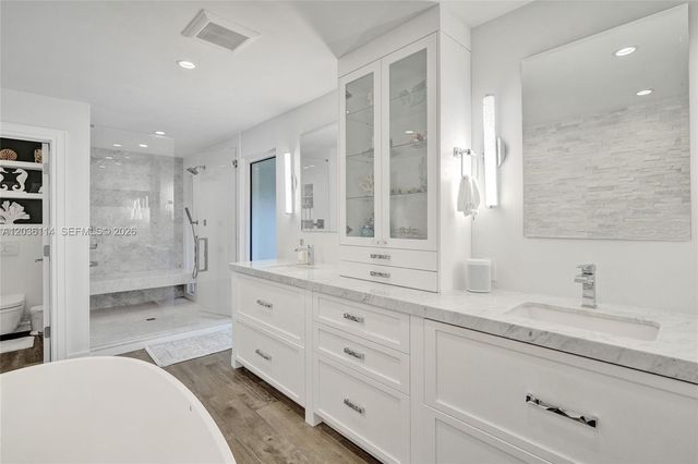 2701 NE 30th Street, Fort Lauderdale, FL 33306