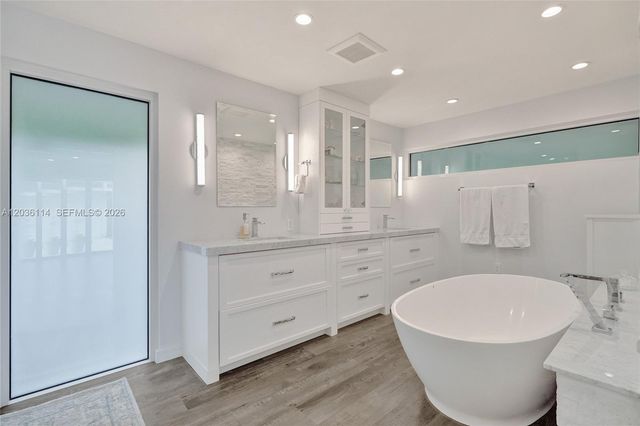 2701 NE 30th Street, Fort Lauderdale, FL 33306