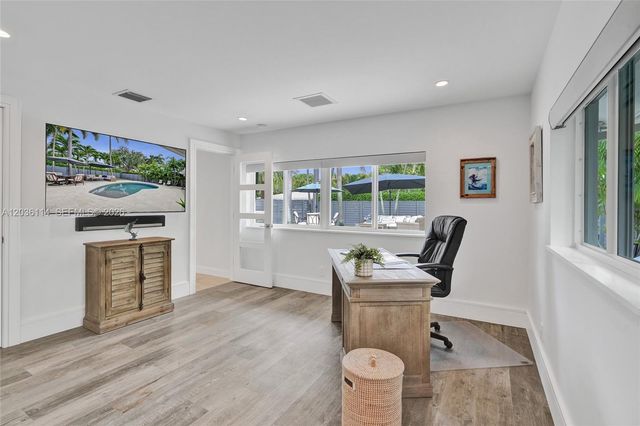 2701 NE 30th Street, Fort Lauderdale, FL 33306