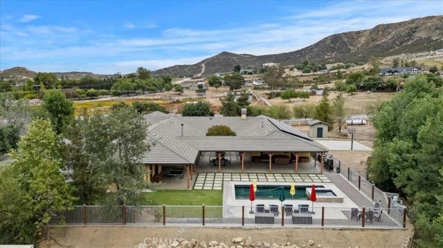 16420 Rocky Glen Road, Lake Mathews, CA 92570