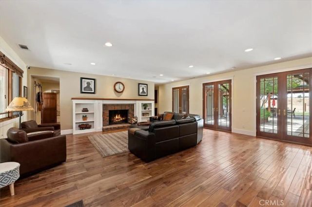 16420 Rocky Glen Road, Lake Mathews, CA 92570