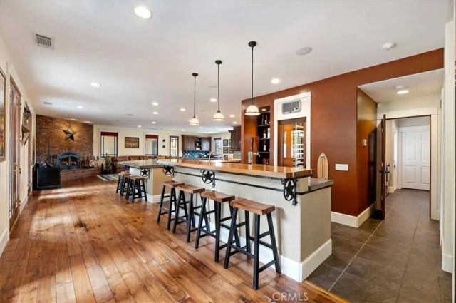 16420 Rocky Glen Road, Lake Mathews, CA 92570