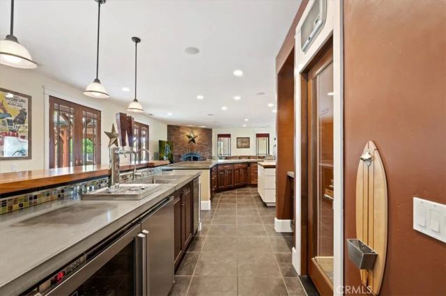 16420 Rocky Glen Road, Lake Mathews, CA 92570