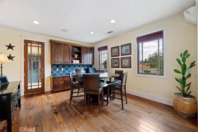16420 Rocky Glen Road, Lake Mathews, CA 92570